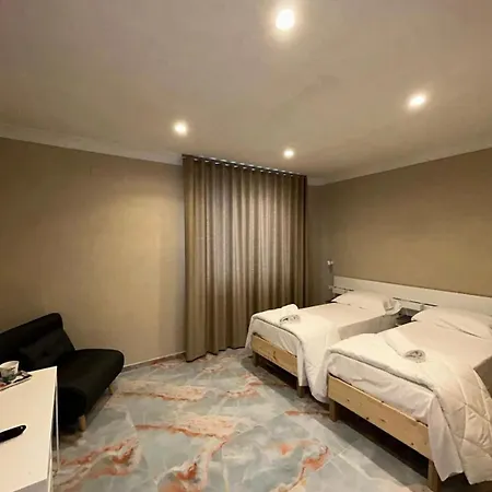 Business House 招待所