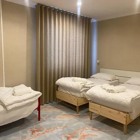 招待所 Business House