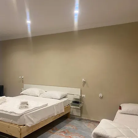 Πανσιόν Business House Νάπολη
